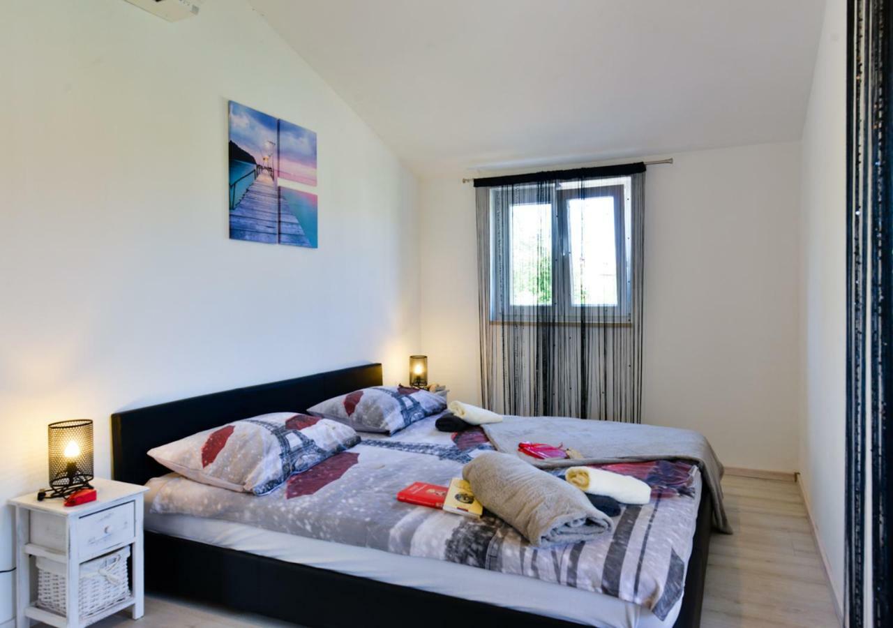 Stella Juricani Villa *