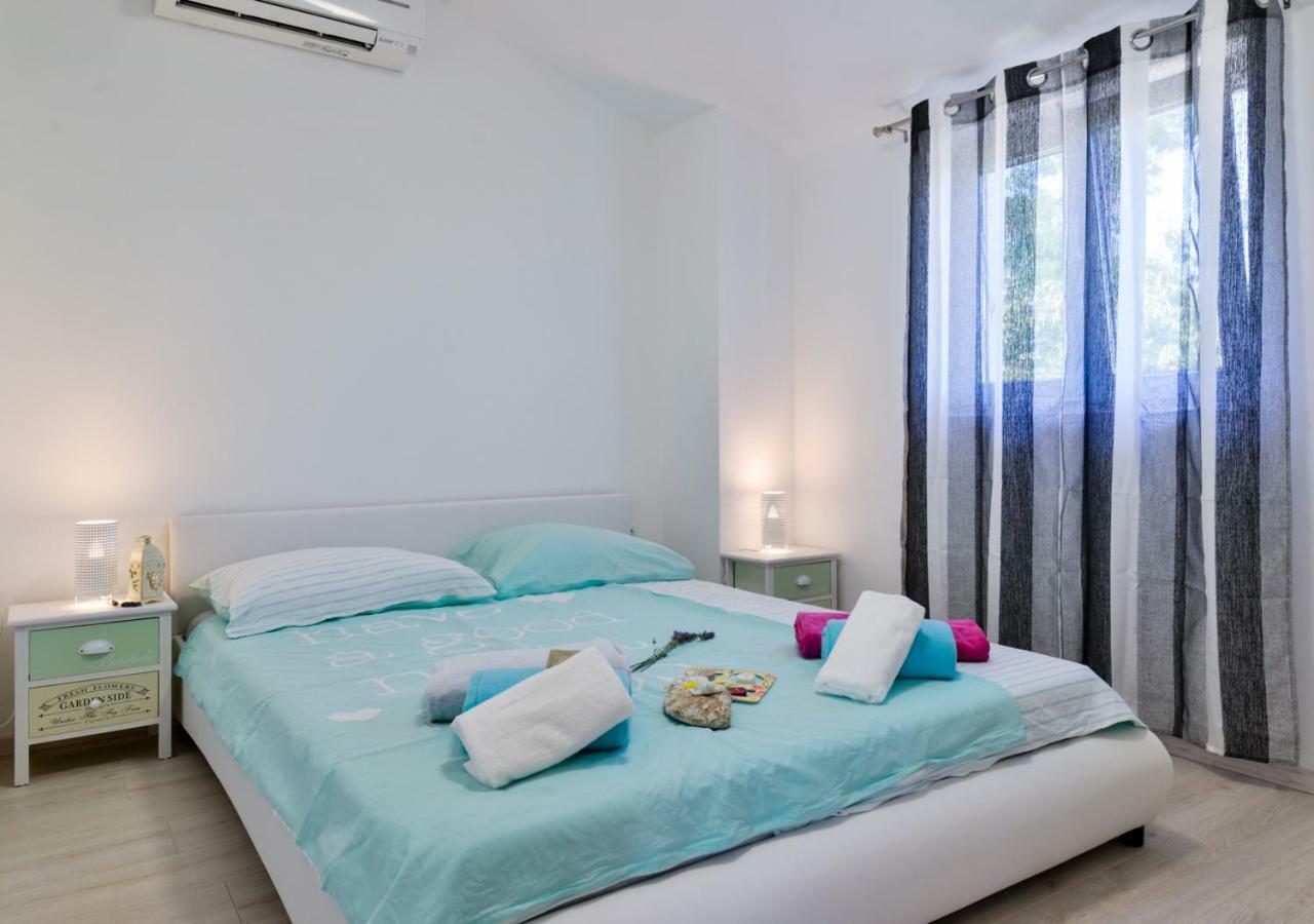 Stella Juricani Villa *